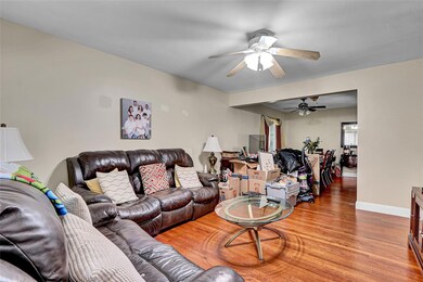 181 Maple Ave, East Meadow, NY 11554 - photo 5