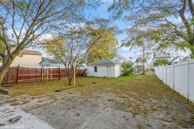 804 W Locust St, Scranton, PA 18504 - photo 3