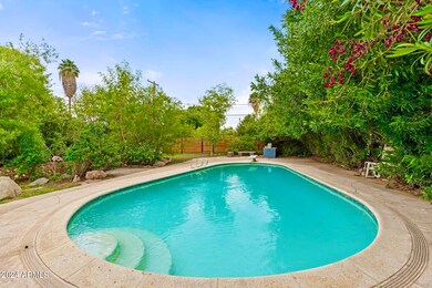 Diving pool