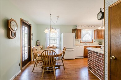 Eat in Kitchen
