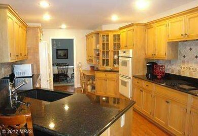 70 Hull Ave, Annapolis, MD 21403 - photo 2