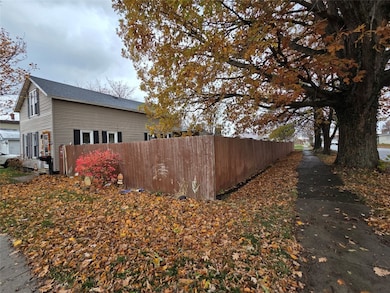 1308 W 24th St, Erie, PA 16502 - photo 4