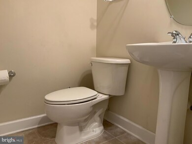 579 Pelican Ave, Gaithersburg, MD 20877 - photo 5