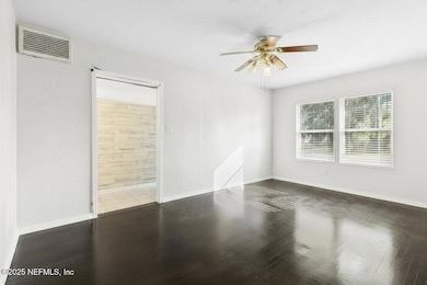 1334 NE 1st Ave, Gainesville, FL 32641 - photo 5