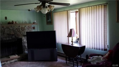 2566 Community Dr, Bath, PA 18014 - photo 7