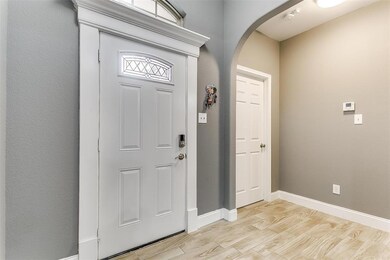 814 N Ridge Dr, White Settlement, TX 76108 - photo 5