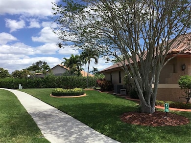 2130 SW 97th Rd, Davie, FL 33324 - photo 2