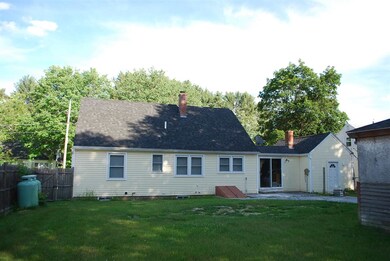 3 Hale St, Rochester, NH 03867 - photo 2
