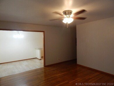 1709 Tower Dr, Ardmore, OK 73401 - photo 5