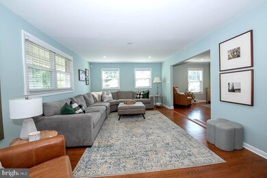 665 Barclay Ln, Broomall, PA 19008 - photo 5