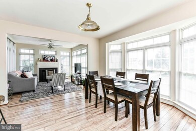 42704 Rolling Rock Square, Chantilly, VA 20152 - photo 5