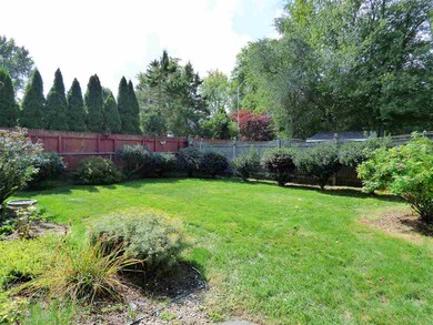 21 Pennichuck St, Nashua, NH 03064 - photo 7