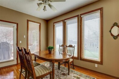 7668 Lichtenauer Ct, Shawnee, KS 66217 - photo 3