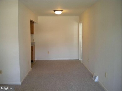 13104 Dumbarton Dr, Rockville, MD 20853 - photo 3