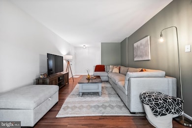 2074 Royal Fern Ct unit 1C, Reston, VA 20191 - photo 5