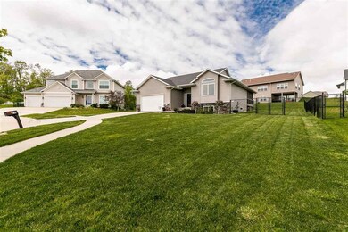 1611 Colony Ct SE, Cedar Rapids, IA 52403 - photo 2