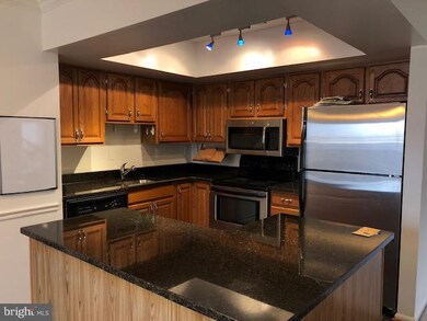 9602 Blake Ln, Fairfax, VA 22031 - photo 5