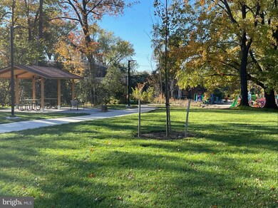 411 W Broad St unit 6, Falls Church, VA 22046 - photo 3