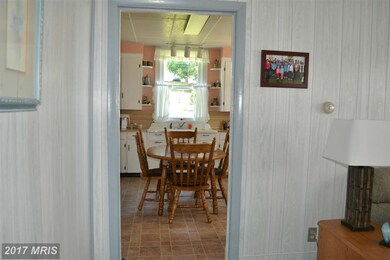 359 W Queen St, Chambersburg, PA 17201 - photo 6