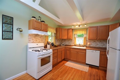 71 Gary Rd, Middleton, NH 03887 - photo 5