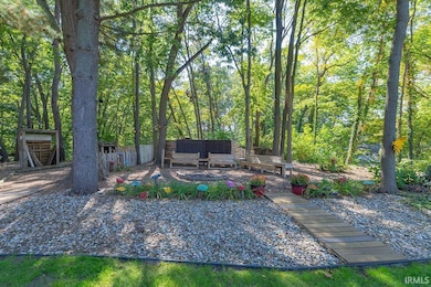 23430 Bluff Crest Dr, Elkhart, IN 46516 - photo 5