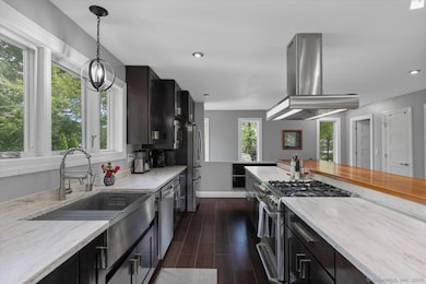 33 Jefferson Place, Branford, CT 06405 - photo 5