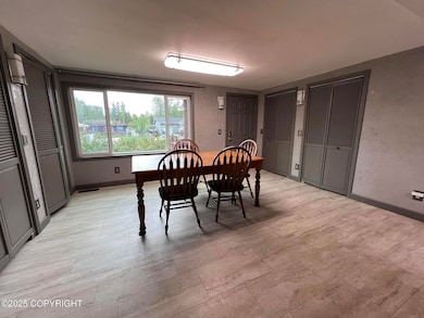 DiningRoom