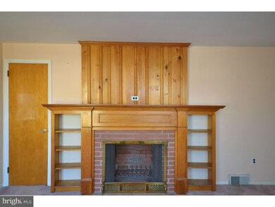 1808 Clinton Rd, Norristown, PA 19403 - photo 3