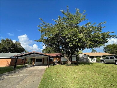 1307 S 1st St, Corsicana, TX 75110 - photo 3