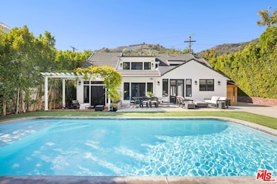 1960 Coldwater Canyon Dr, Beverly Hills, CA 90210 - photo 3