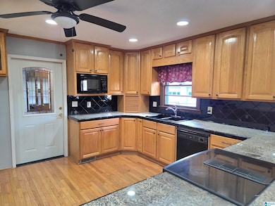 694 Center Point Rd, Sylacauga, AL 35151 - photo 6