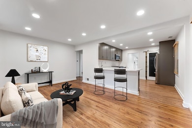 5014 Sheridan St, Riverdale, MD 20737 - photo 3