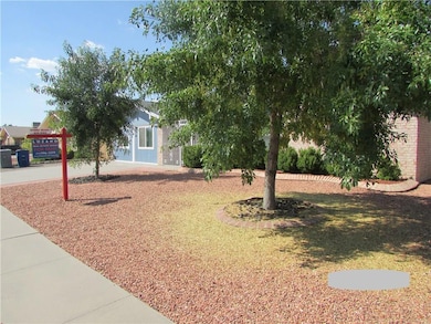 11353 Bob Mitchell Dr, El Paso, TX 79936 - photo 5