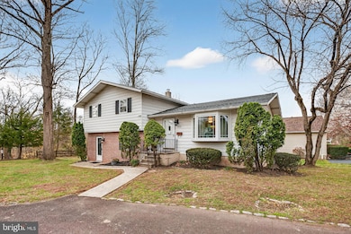 908 Pershing Rd, Penllyn, PA 19422 - photo 3