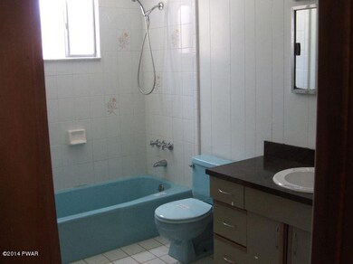 106 Cedar Ct, Lords Valley, PA 18428 - photo 5