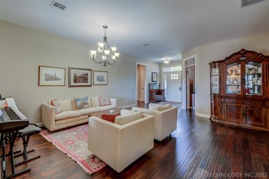 3106 Claremont Dr, Bartlesville, OK 74006 - photo 7