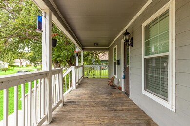 1306 N Preston St, Ennis, TX 75119 - photo 4