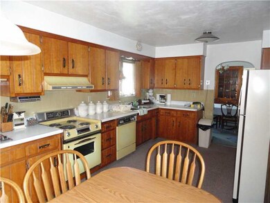 Kitchen. Wood kitchen cabinets plus great counter 
