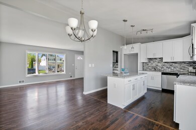 0094 LOUIS ST_