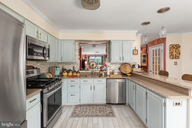 7821 Sabre Ct, Manassas, VA 20109 - photo 6