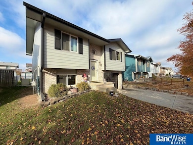 1947 NW 54th St, Lincoln, NE 68528 - photo 3