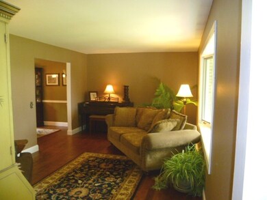 5604 Winsome Way, Fitchburg, WI 53575 - photo 2