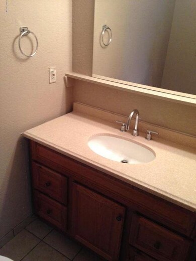 4846 W Berkeley - Master bath 2