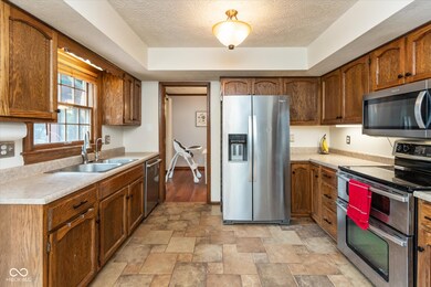 5981 Oak Hill Dr W, Plainfield, IN 46168 - photo 5