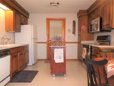 262 Warner Ave, North Tonawanda, NY 14120 - photo 6