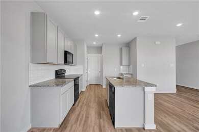 232 Fieldwood Dr unit B, Mustang Ridge, TX 78610 - photo 2