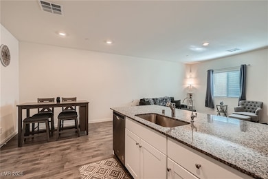 527 Clearsable Ave, Henderson, NV 89044 - photo 4