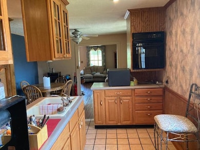 1502 E Myrtle Ave, Johnson City, TN 37601 - photo 4