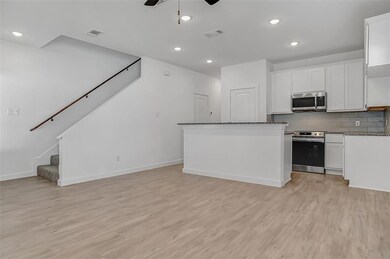 1221 Bells Dr, Denison, TX 75021 - photo 6