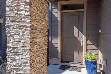 660 NE Vail Ln Bend OR 97701-print-003-0